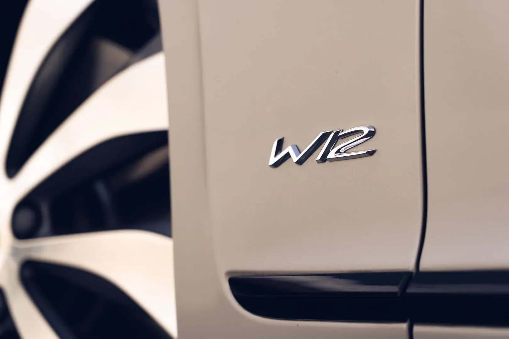 BENTLEY-Flying-Spur