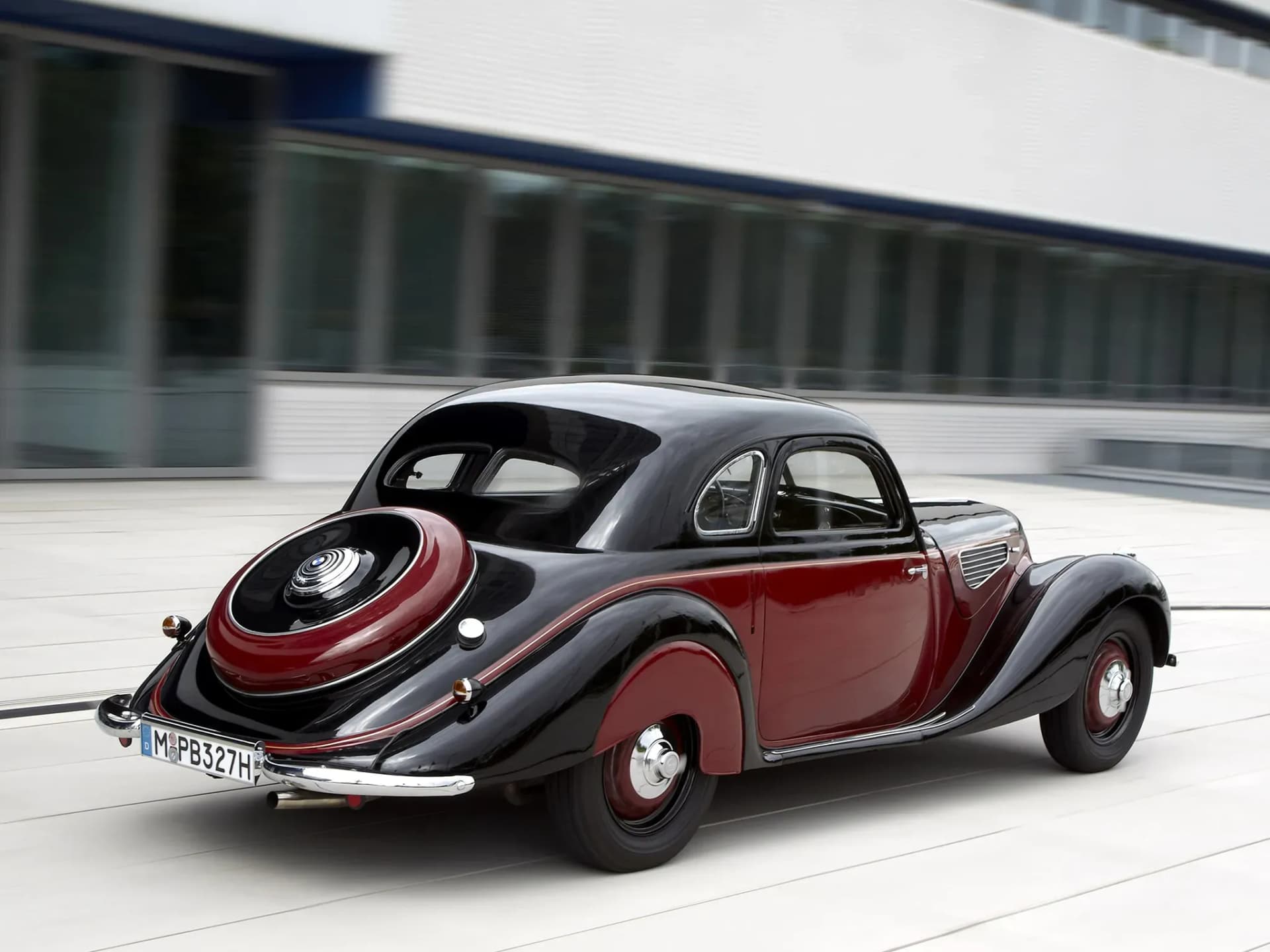 BMW-327