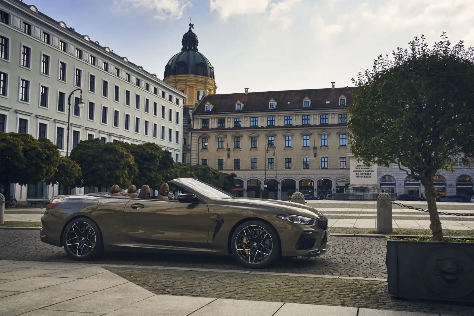 BMW-M8-Convertible