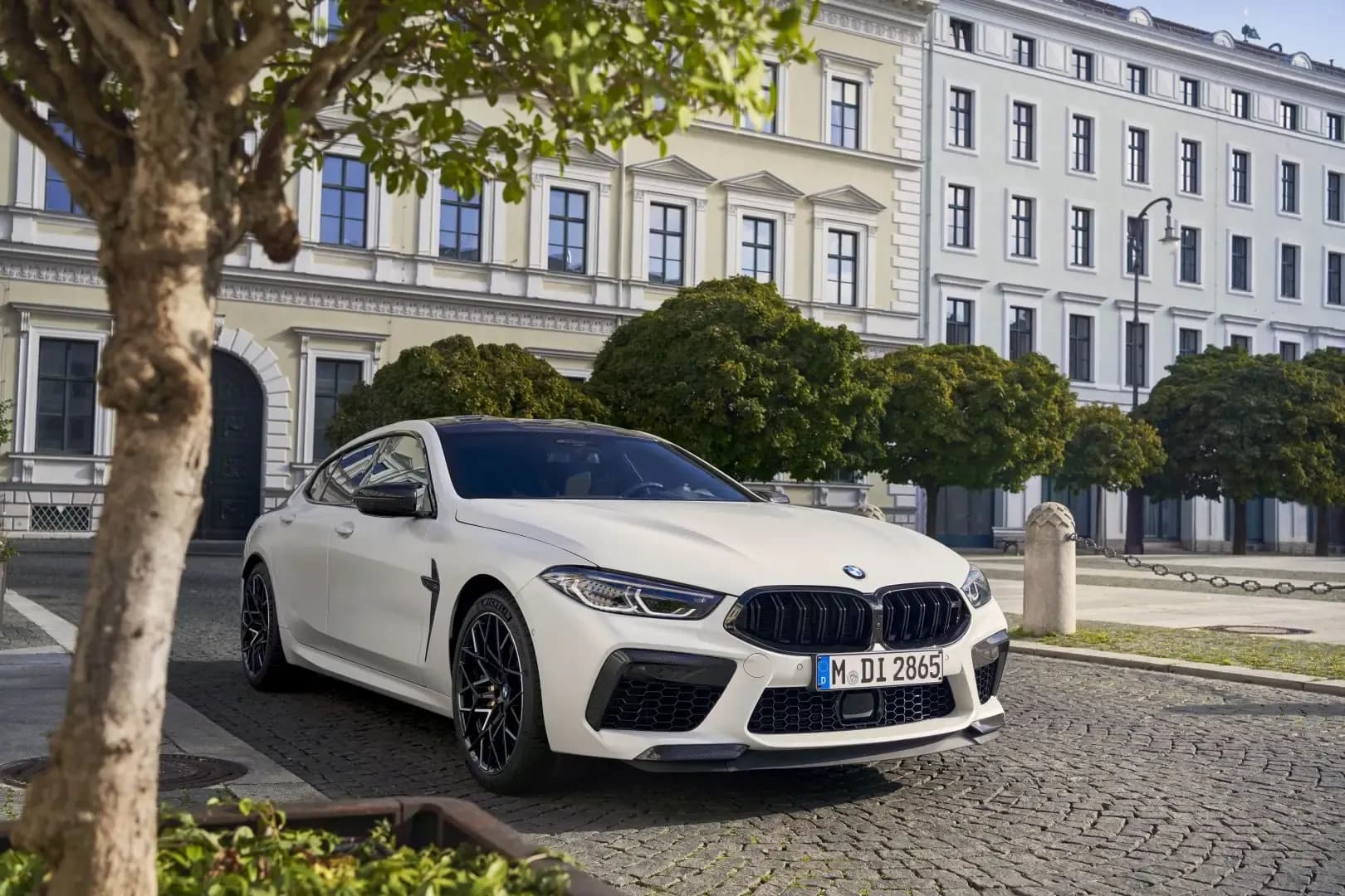 BMW-M8-Gran-Coupe