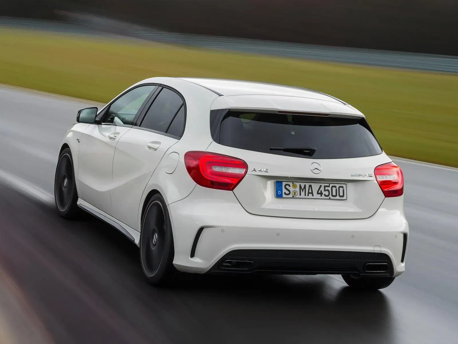 MERCEDES-BENZ-A-Klasse-AMG