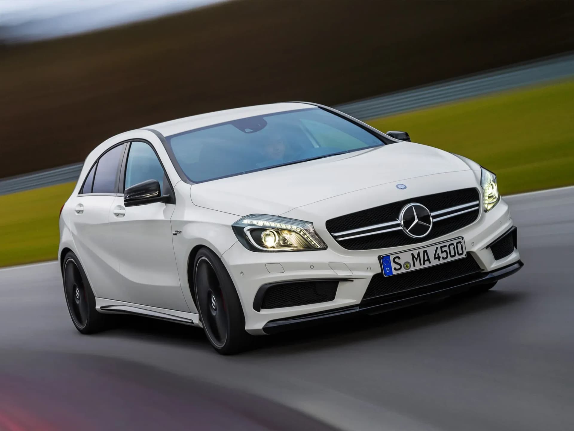 MERCEDES-BENZ-A-Klasse-AMG