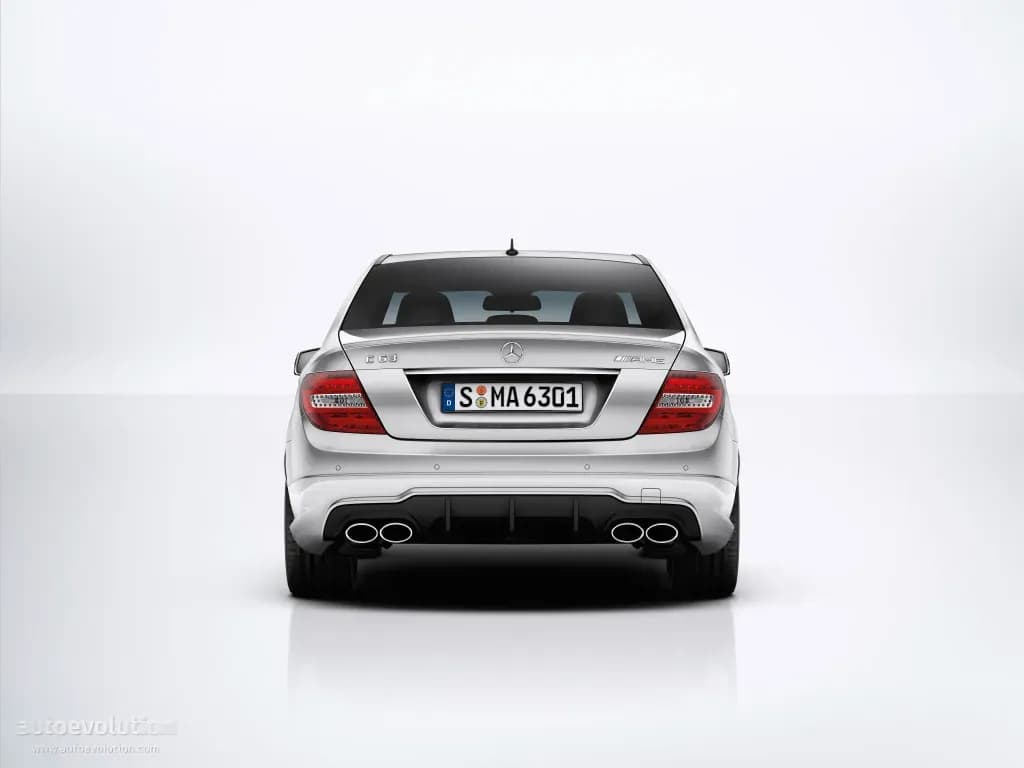 MERCEDES-BENZ-C-Klasse-AMG