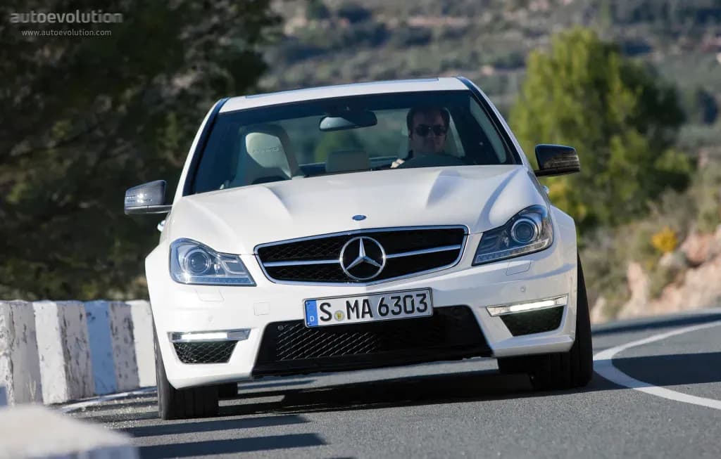 MERCEDES-BENZ-C-Klasse-AMG