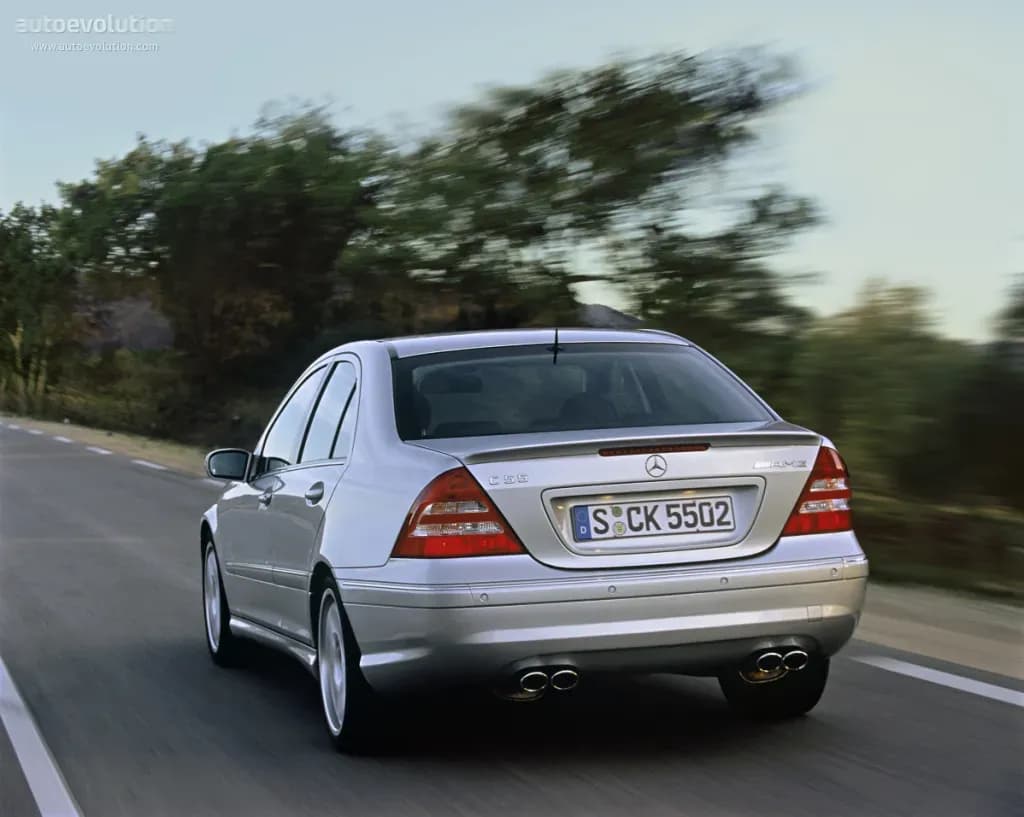 MERCEDES-BENZ-C-Klasse-AMG