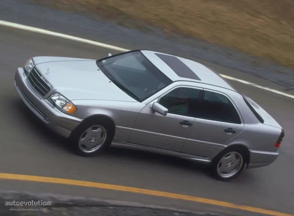 MERCEDES-BENZ-C-Klasse-AMG