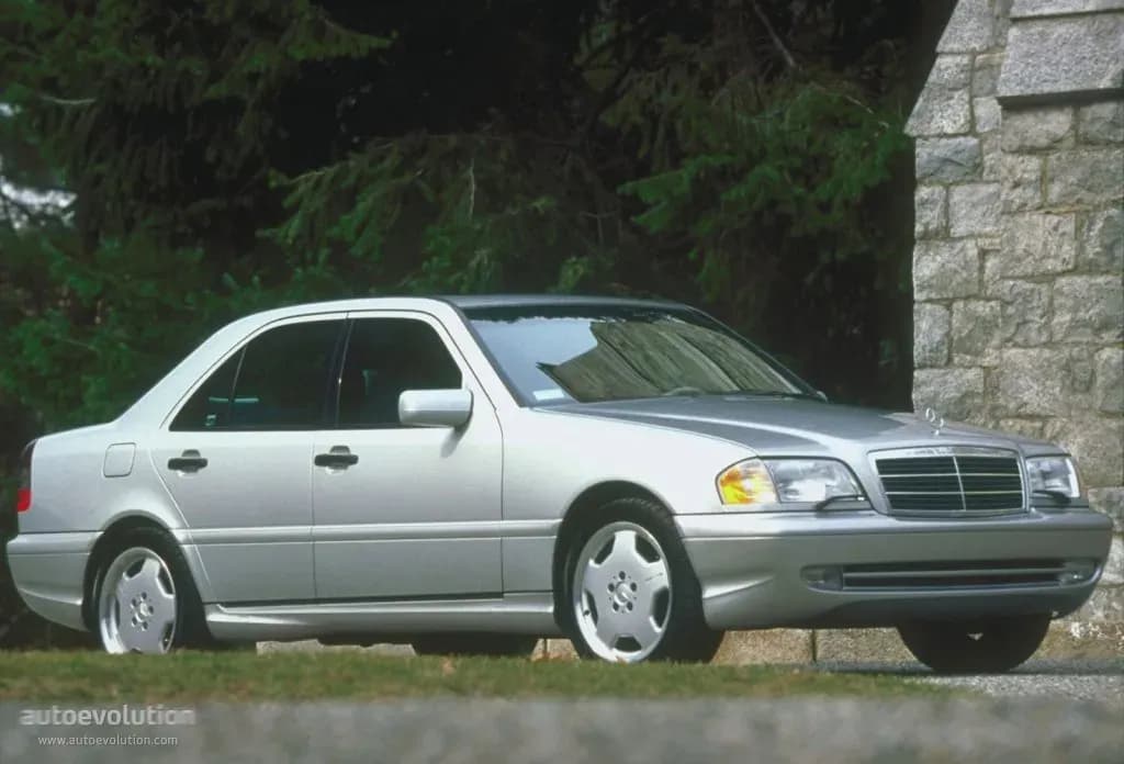 MERCEDES-BENZ-C-Klasse-AMG