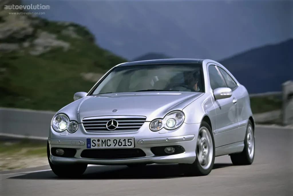 MERCEDES-BENZ-C-Klasse-SportCoupe-AMG