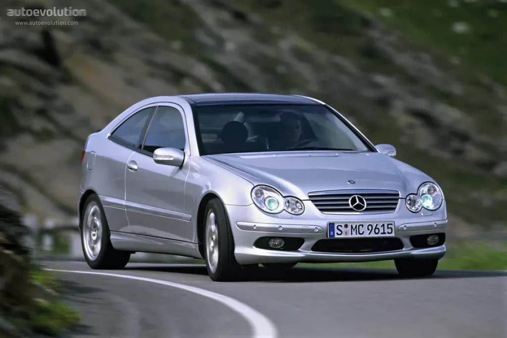 MERCEDES-BENZ-C-Klasse-SportCoupe-AMG