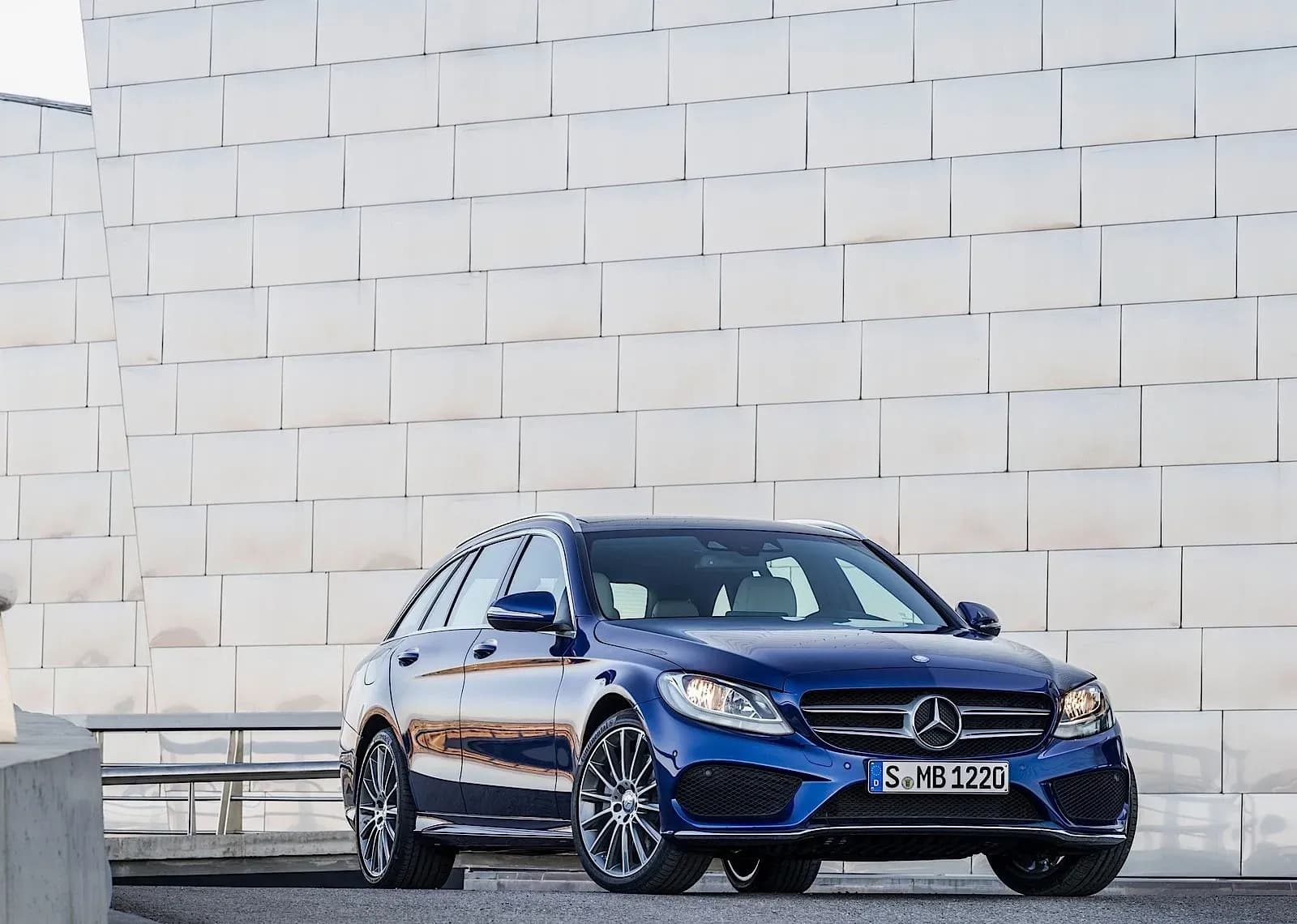 MERCEDES-BENZ-C-Klasse-T-Modell