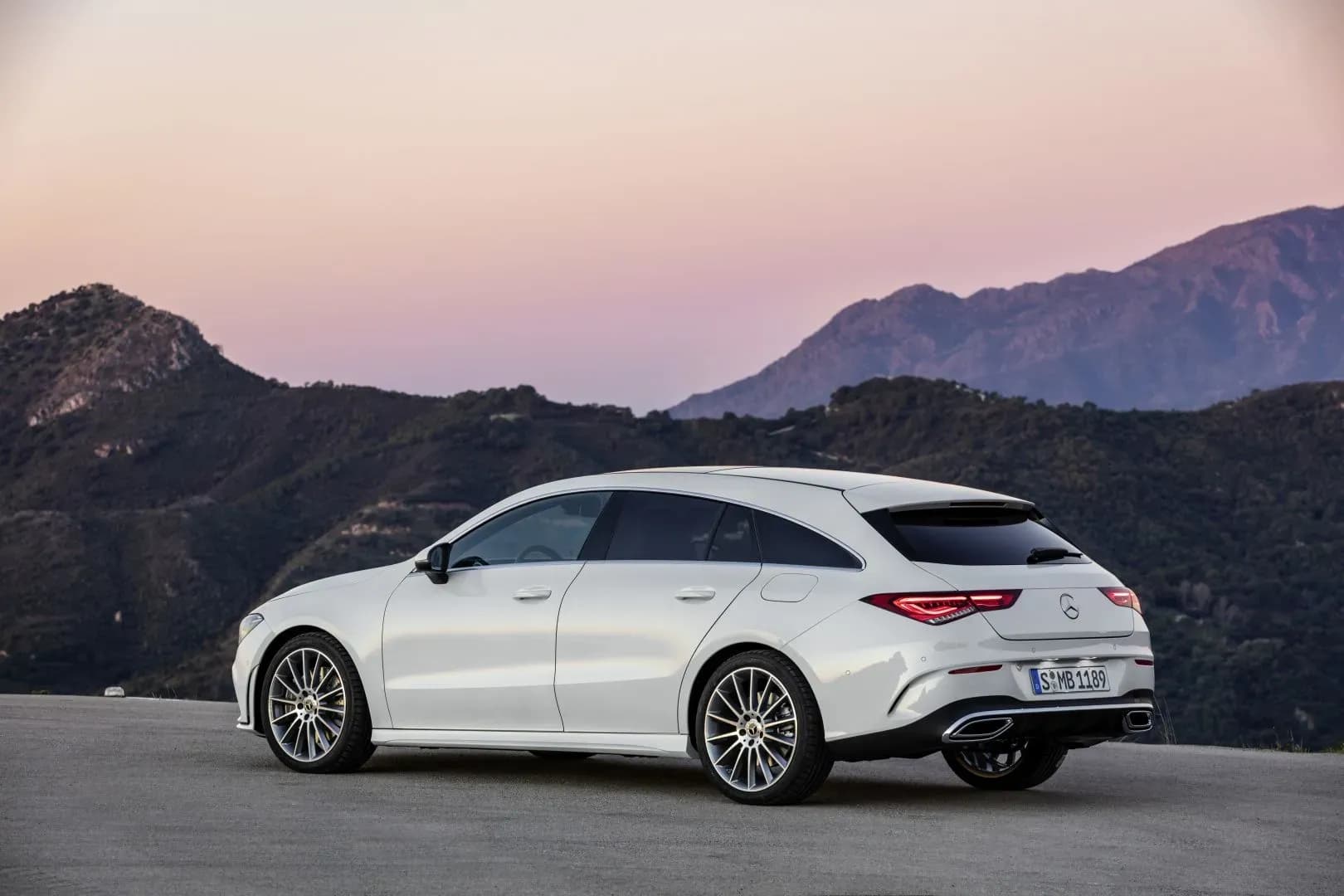 MERCEDES-BENZ-CLA-Shooting-Brake