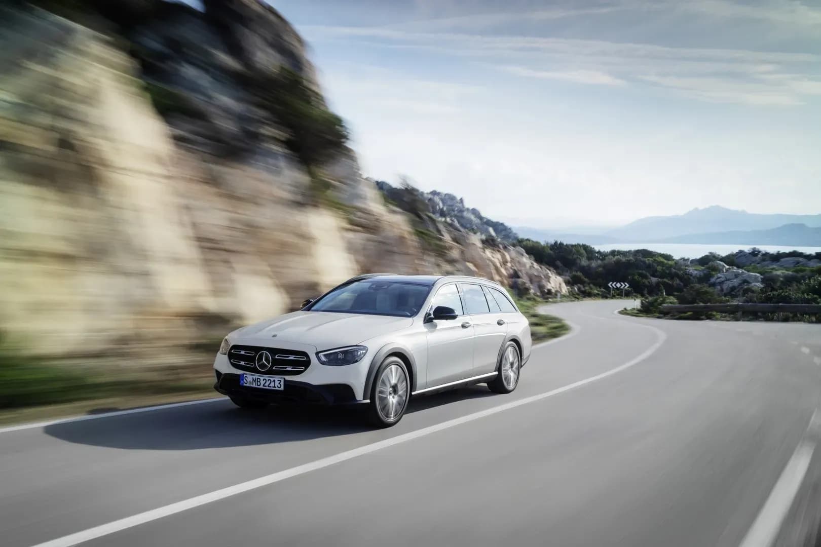 MERCEDES-BENZ-E-Class-T-Modell-All-Terrain