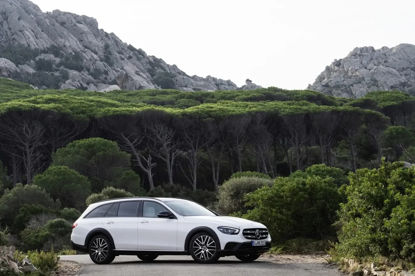 MERCEDES-BENZ-E-Class-T-Modell-All-Terrain