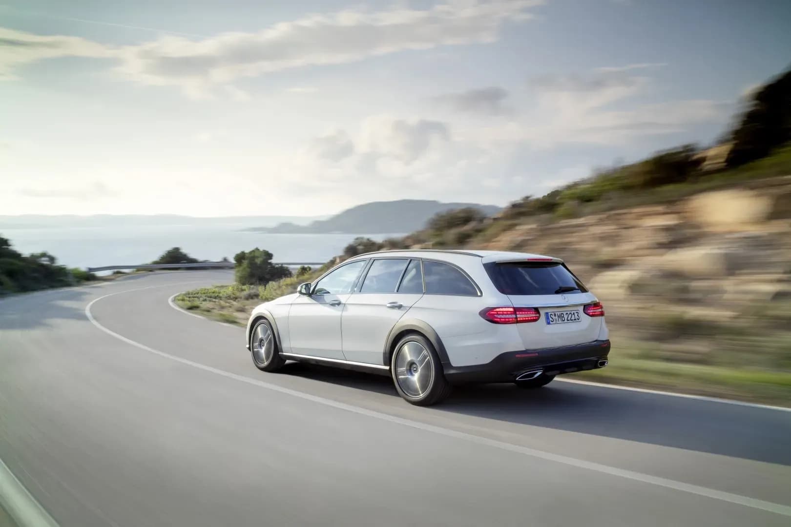 MERCEDES-BENZ-E-Class-T-Modell-All-Terrain