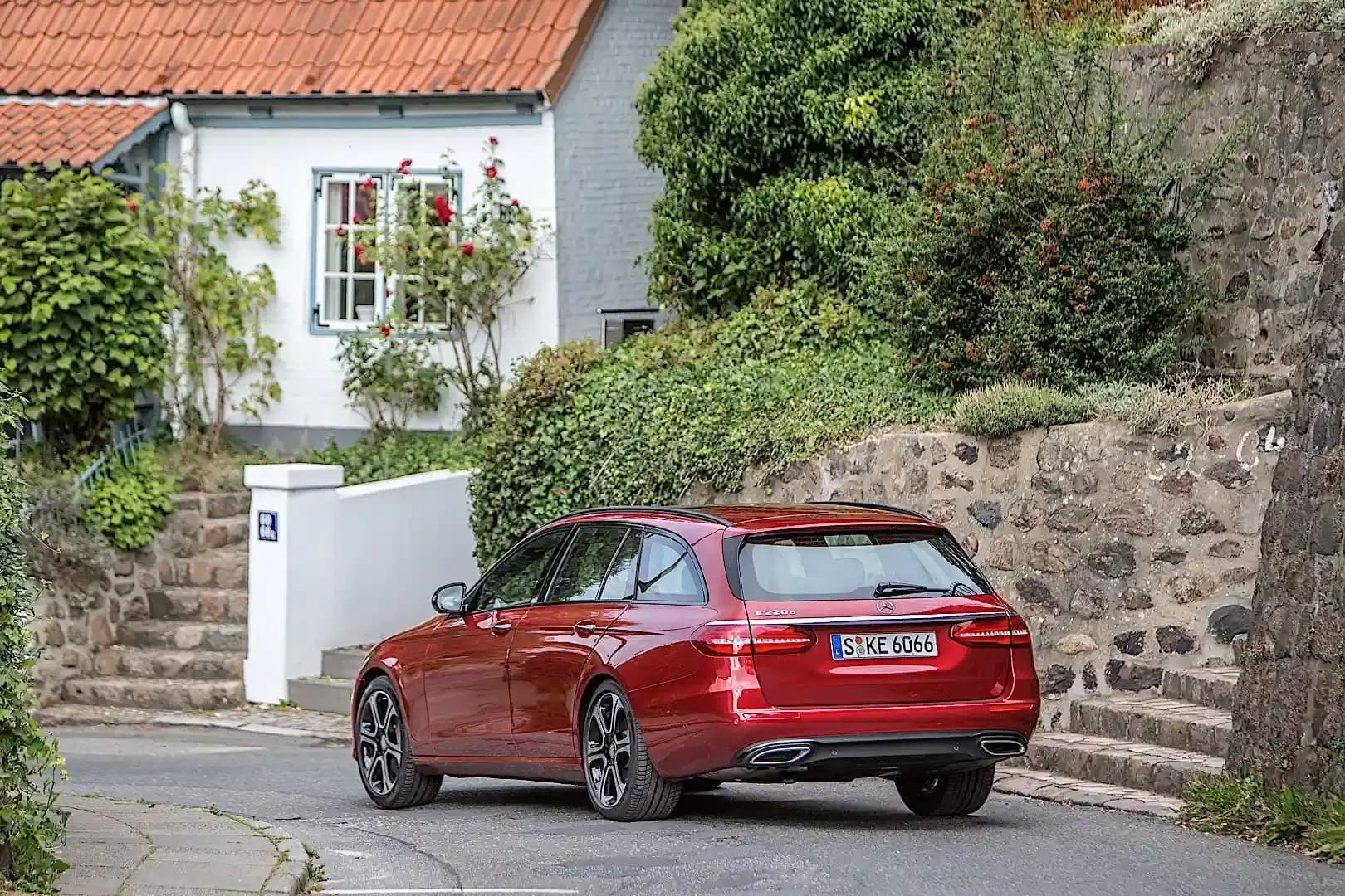 MERCEDES-BENZ-E-Klasse-T-Modell