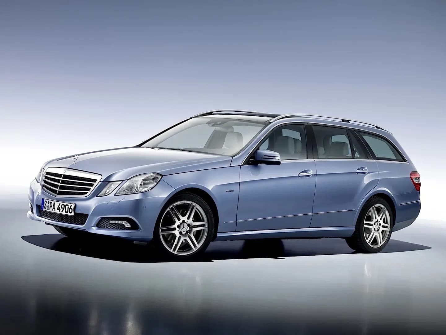 MERCEDES-BENZ-E-Klasse-T-Modell
