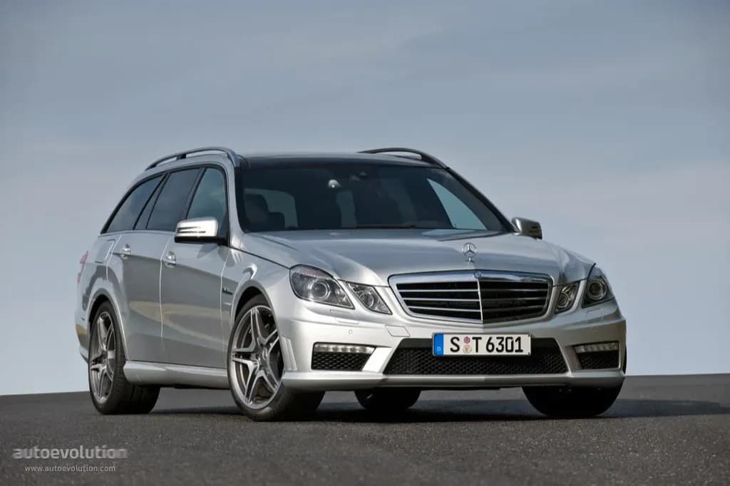 MERCEDES-BENZ-E-Klasse-T-Modell-AMG