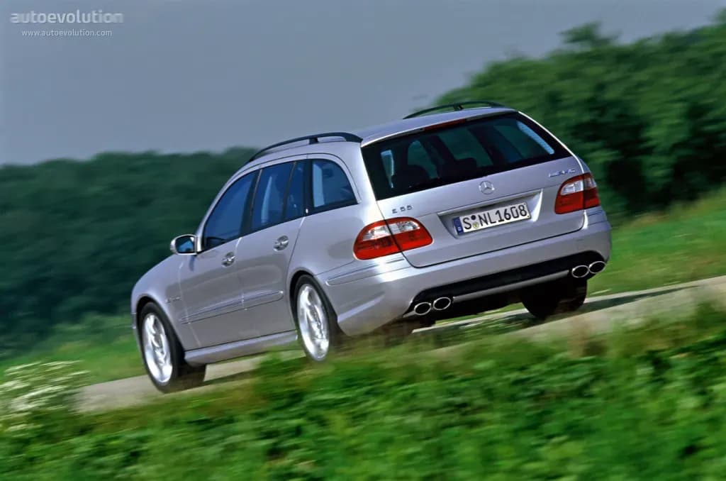 MERCEDES-BENZ-E-Klasse-T-Modell-AMG
