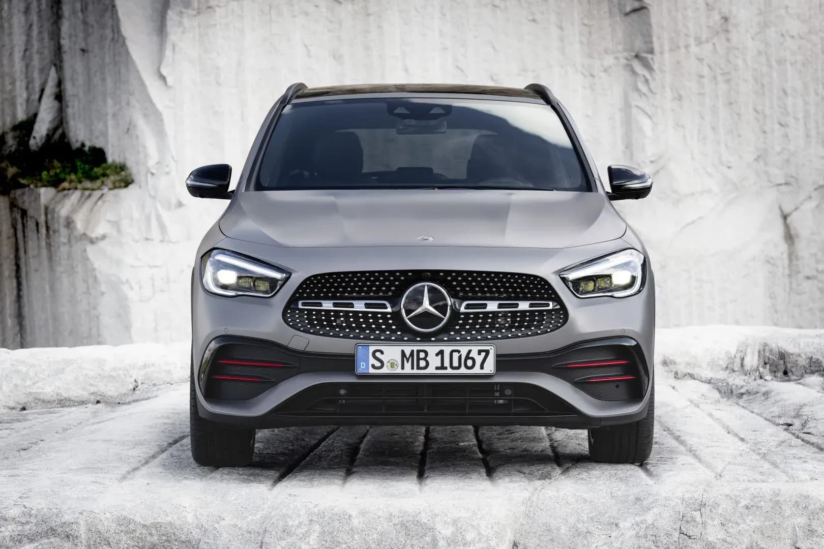 MERCEDES-BENZ-GLA