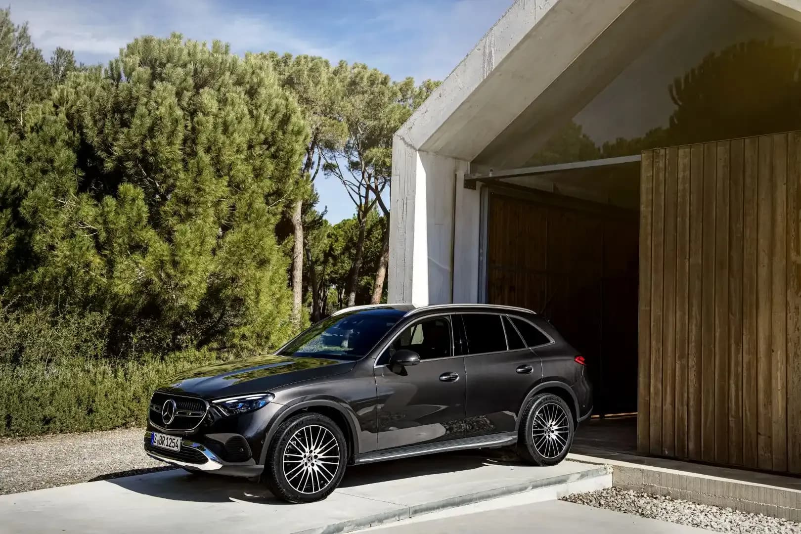 MERCEDES-BENZ-GLC-Class