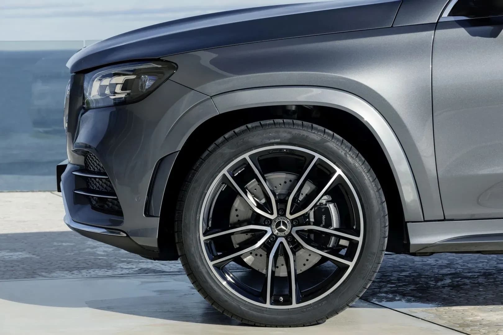 MERCEDES-BENZ-GLS-Class