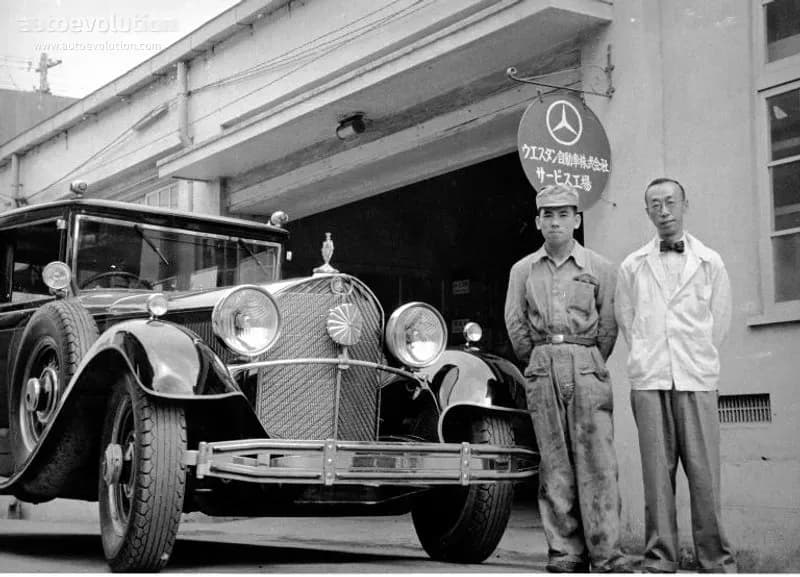 MERCEDES-BENZ-Pullman