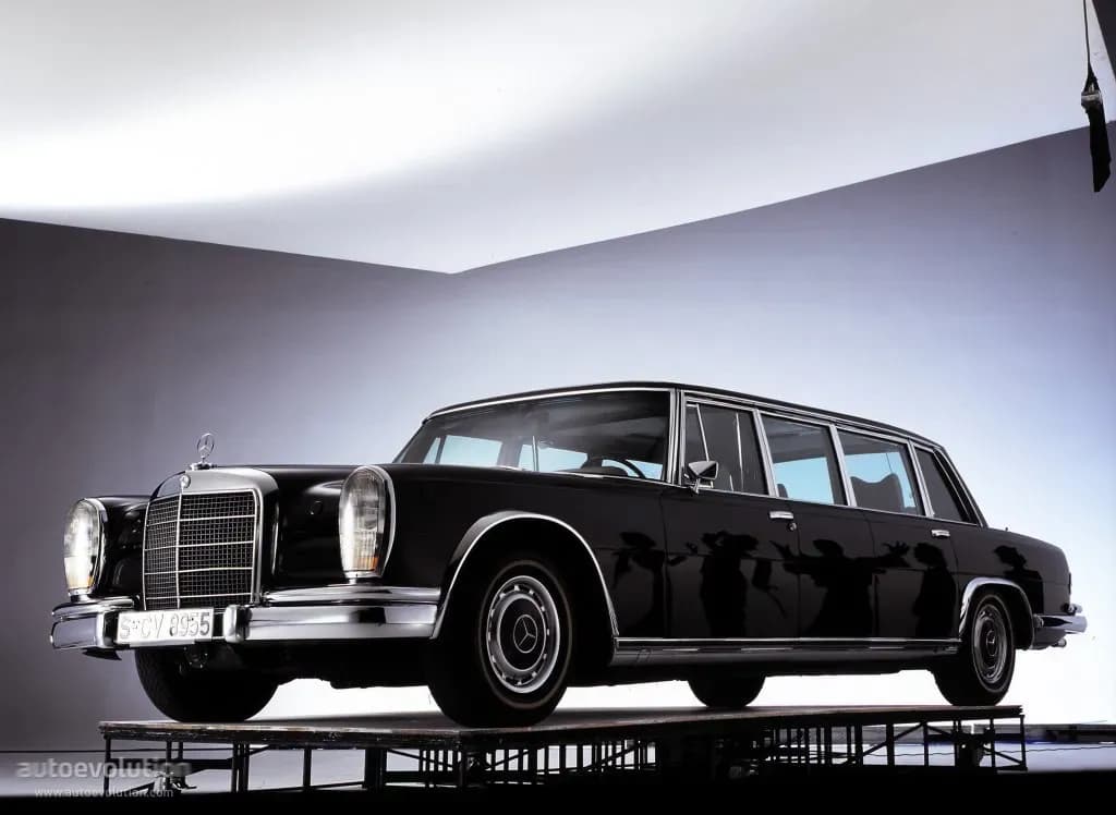 MERCEDES-BENZ-Pullman