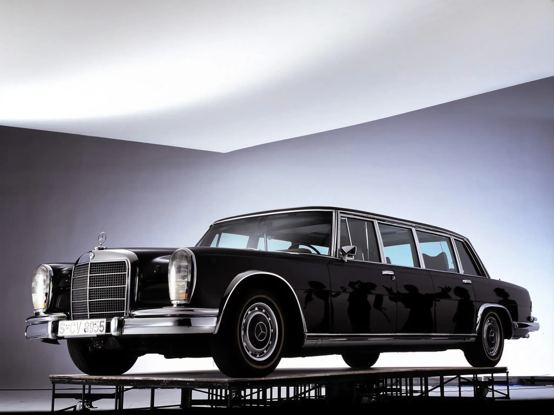 MERCEDES-BENZ-Pullman