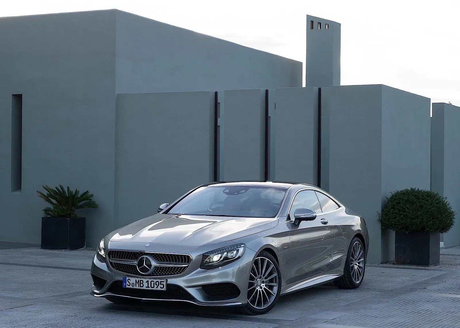 MERCEDES-BENZ-S-Class-Coupe-AMG