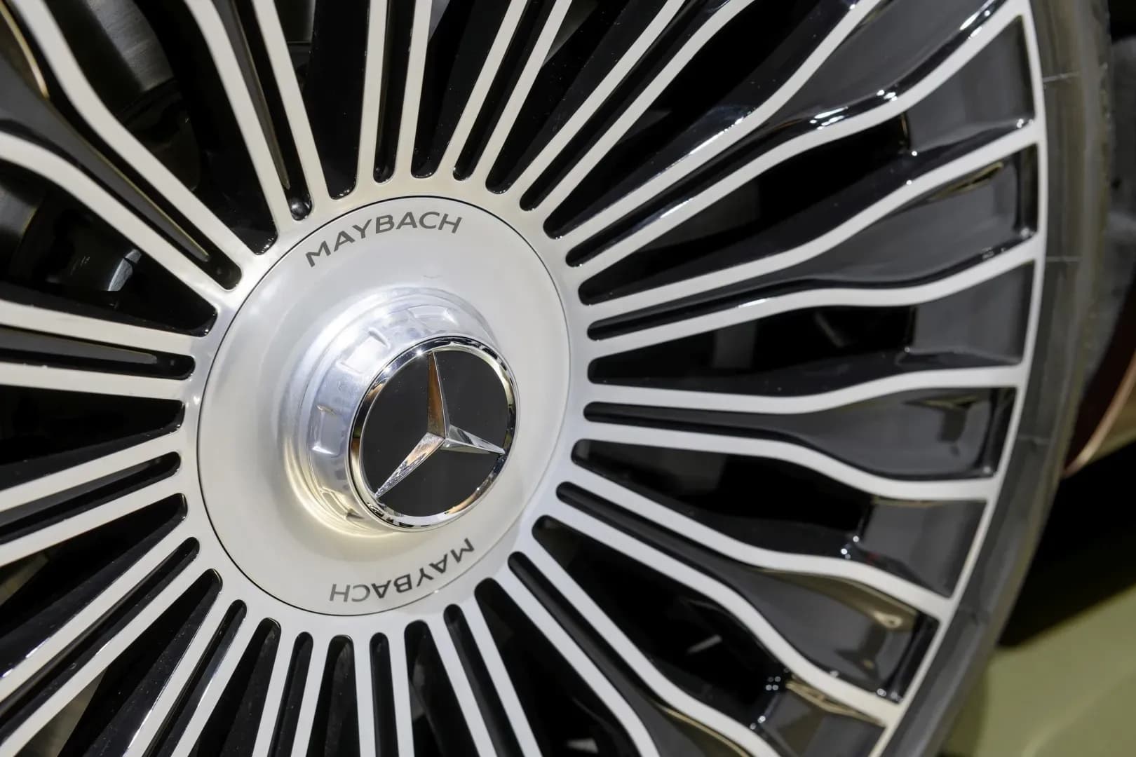 MERCEDES-BENZ-S-Class-Maybach