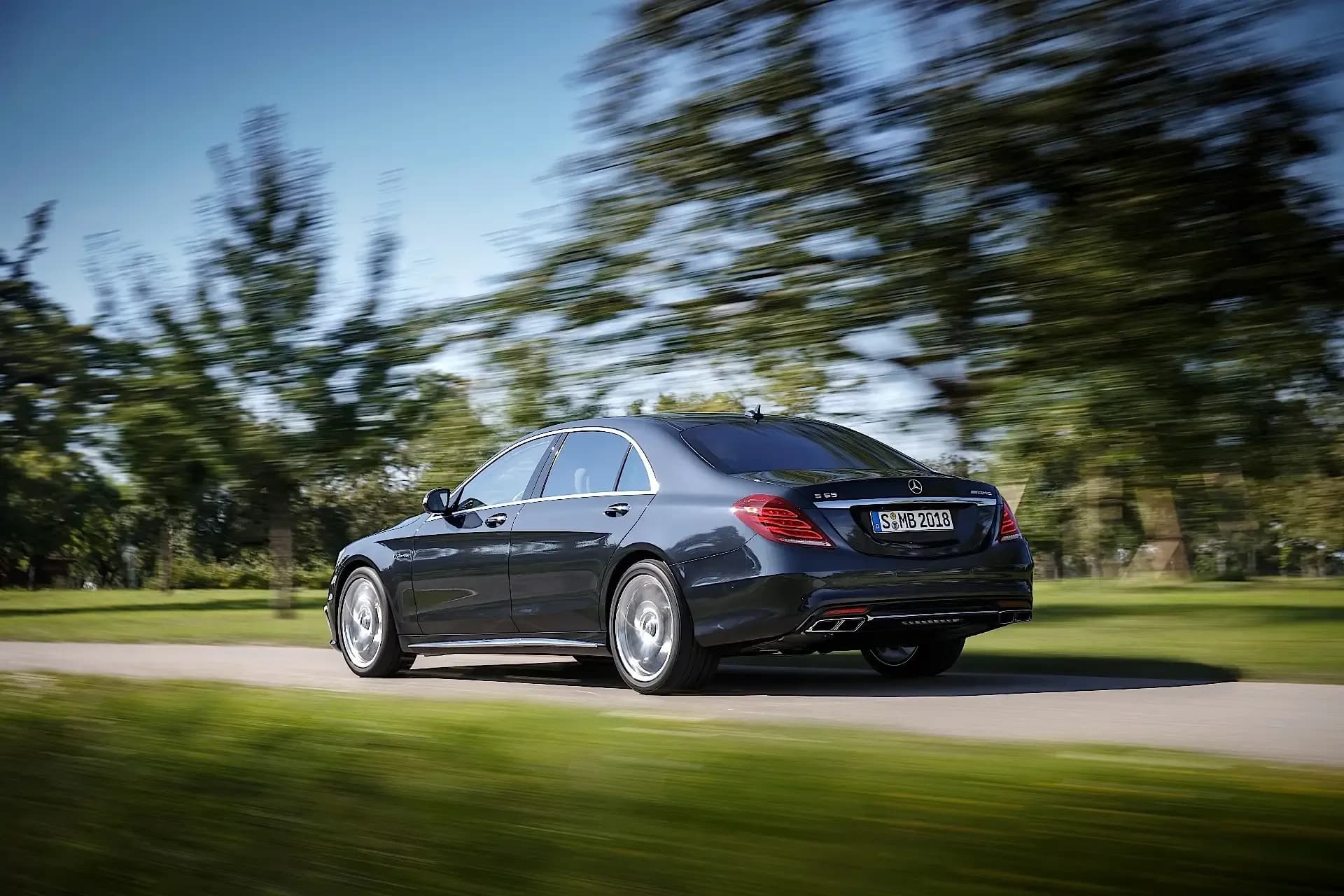 MERCEDES-BENZ-S-Klasse-AMG