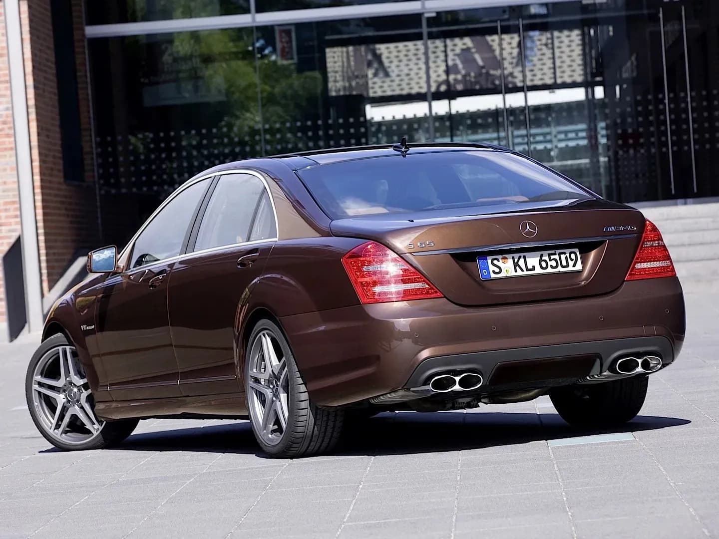 MERCEDES-BENZ-S-Klasse-AMG