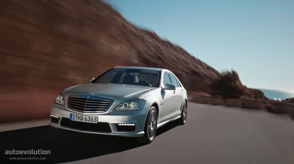 MERCEDES-BENZ-S-Klasse-AMG