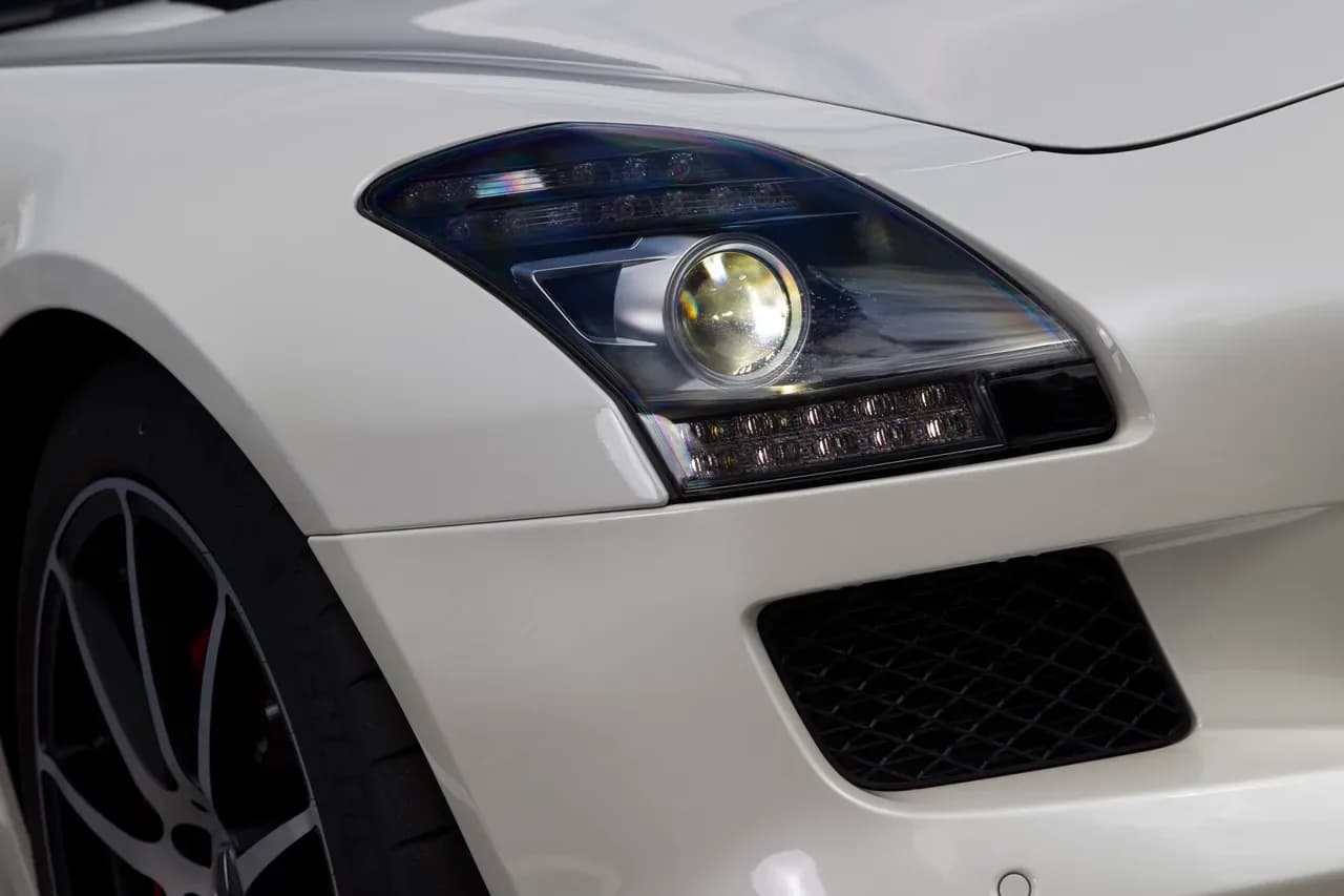 MERCEDES-BENZ-SLS-AMG