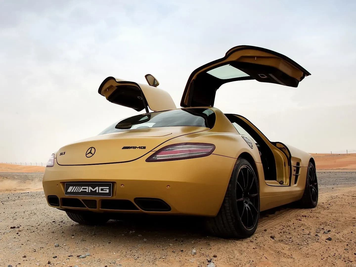 MERCEDES-BENZ-SLS-AMG